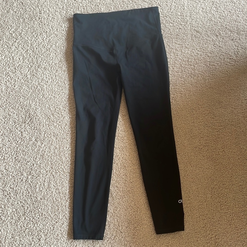 Black GapFit maternity leggings